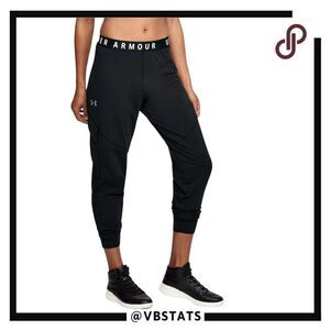 Under Armour Women's UA Favorite Utility Cargo Pants in Black‎ Size Medium